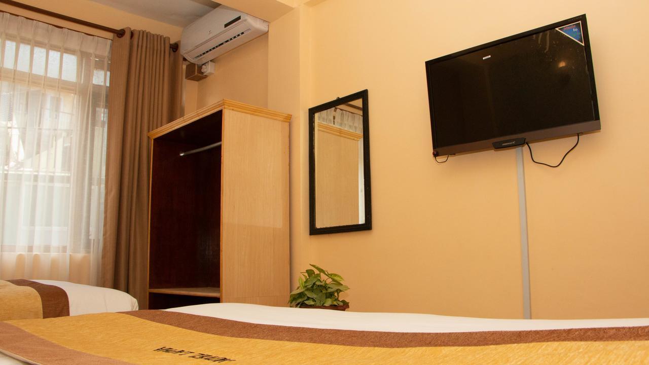Hotel Lapha Катманду Екстер'єр фото